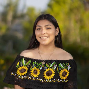 Meet your Posher, Beatriz